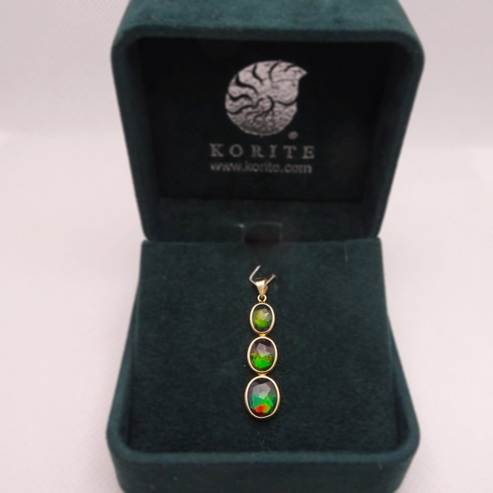 Solid 14k Yellow Gold and Ammolite Pendant